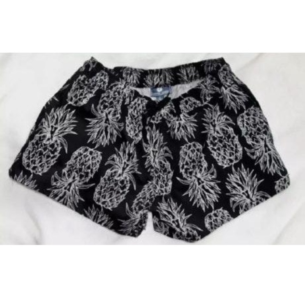 Lauren James Pineapple Black&White Shorts
